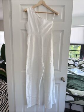 White One-Shoulder Jumpsuit